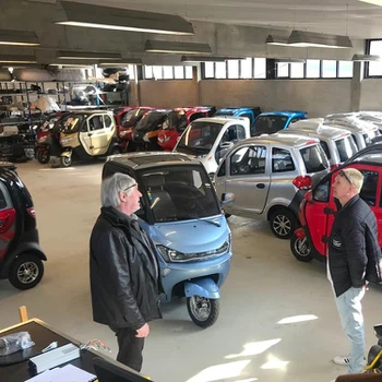 Closed Tricycles Closed Tricycles